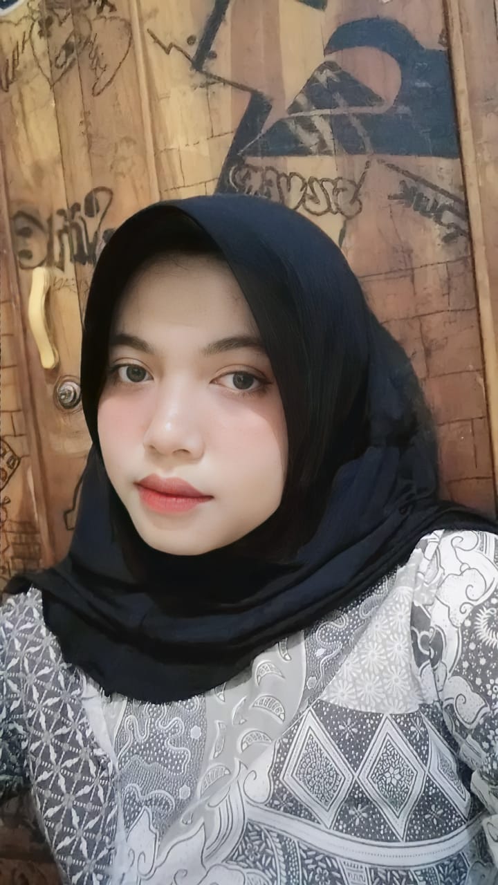 RISA ANDRIANI
