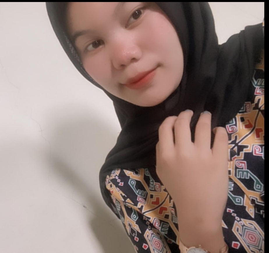 NADIA APRILINA